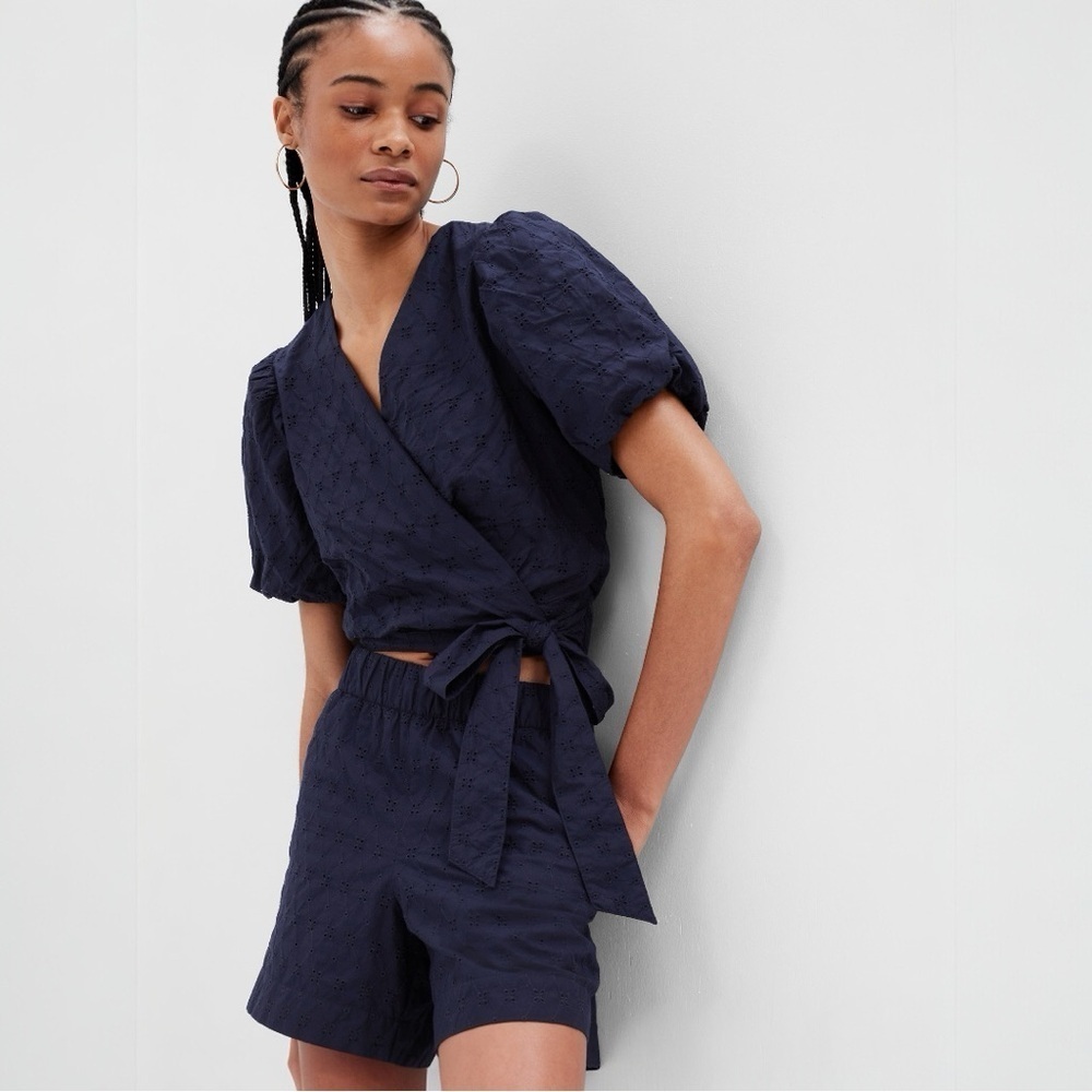 NWT GAP Puff Sleeve Eyelet Wrap Top
